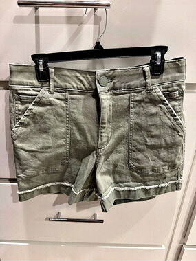 Democracy "Ab"solution High Rise Utility Cuff Short Shorts Olive Green Size 12